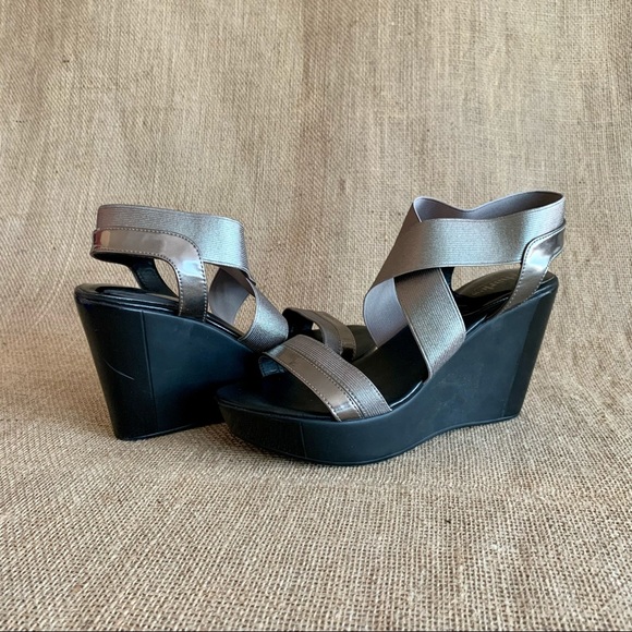 CHARLES by CHARLES DAVID Wedge Sandals Silver 8 - Picture 10 of 10